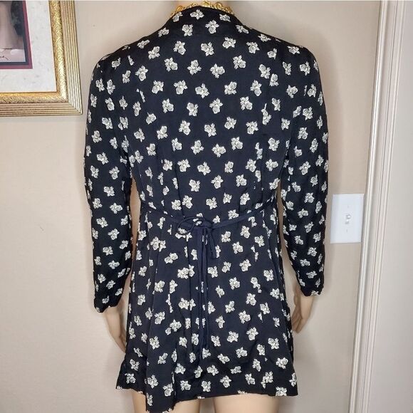 💖HP💖Motherhood button down floral small top - Picture 7 of 10